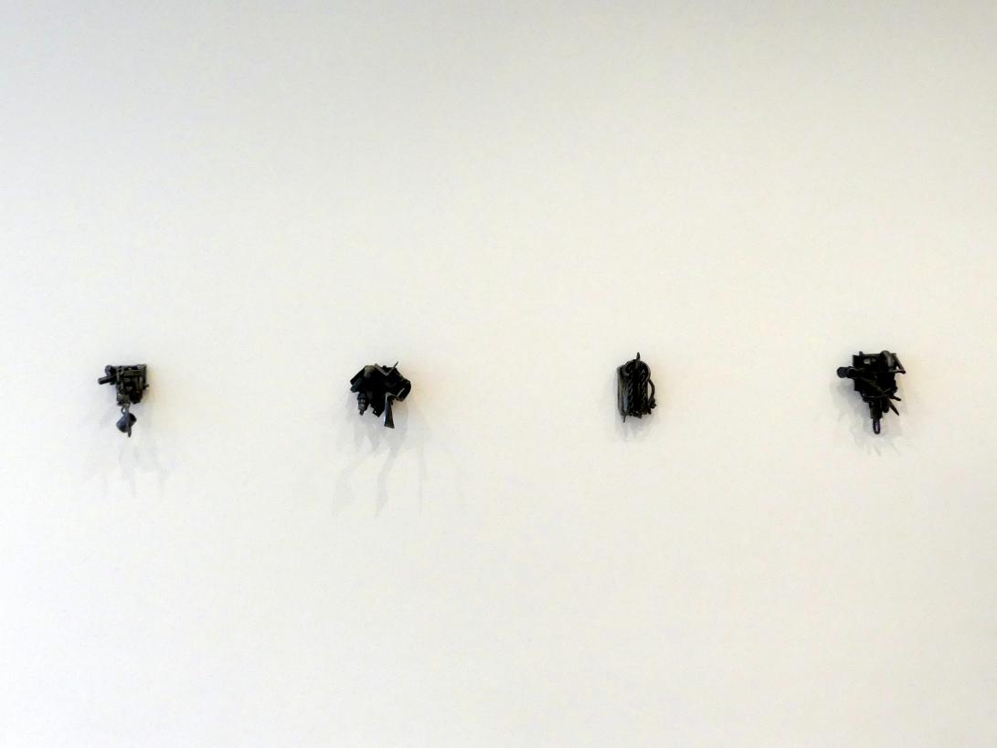 Melvin Edwards (1986–1989), Katutura, New York, Museum of Modern Art (MoMA), Saal 400, 1986, Bild 2/3