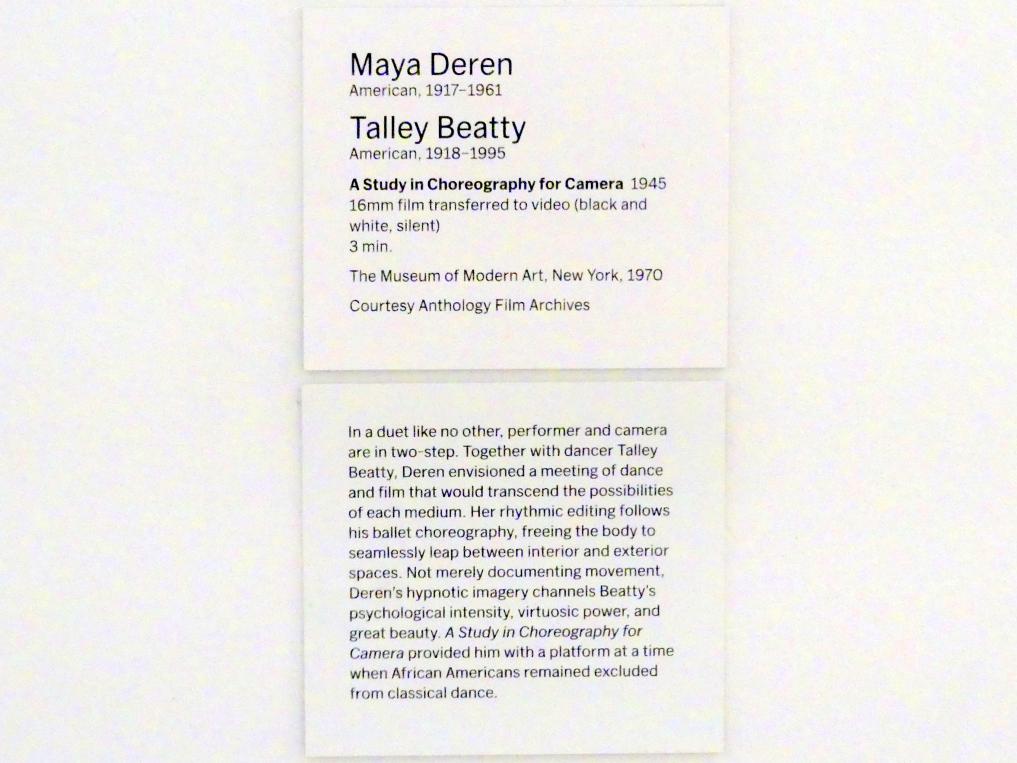 Maya Deren (Eleanora Solomonovna Derenkovskaya) (1944–1945), Eine Studie in Choreografie für die Kamera, New York, Museum of Modern Art (MoMA), Saal 401, 1945, Bild 2/2