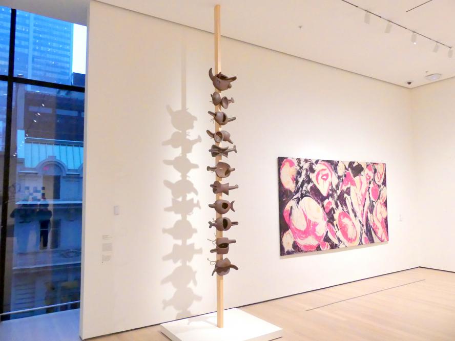 Isamu Noguchi (1952), Sogar der Hundertfüßer, New York, Museum of Modern Art (MoMA), Saal 405, 1952, Bild 2/4