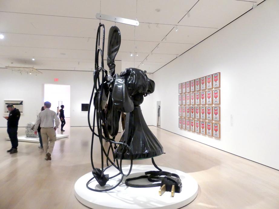 Claes Oldenburg (1961–1971), Riesiger weicher Ventilator, New York, Museum of Modern Art (MoMA), Saal 412, 1966–1967, Bild 2/4
