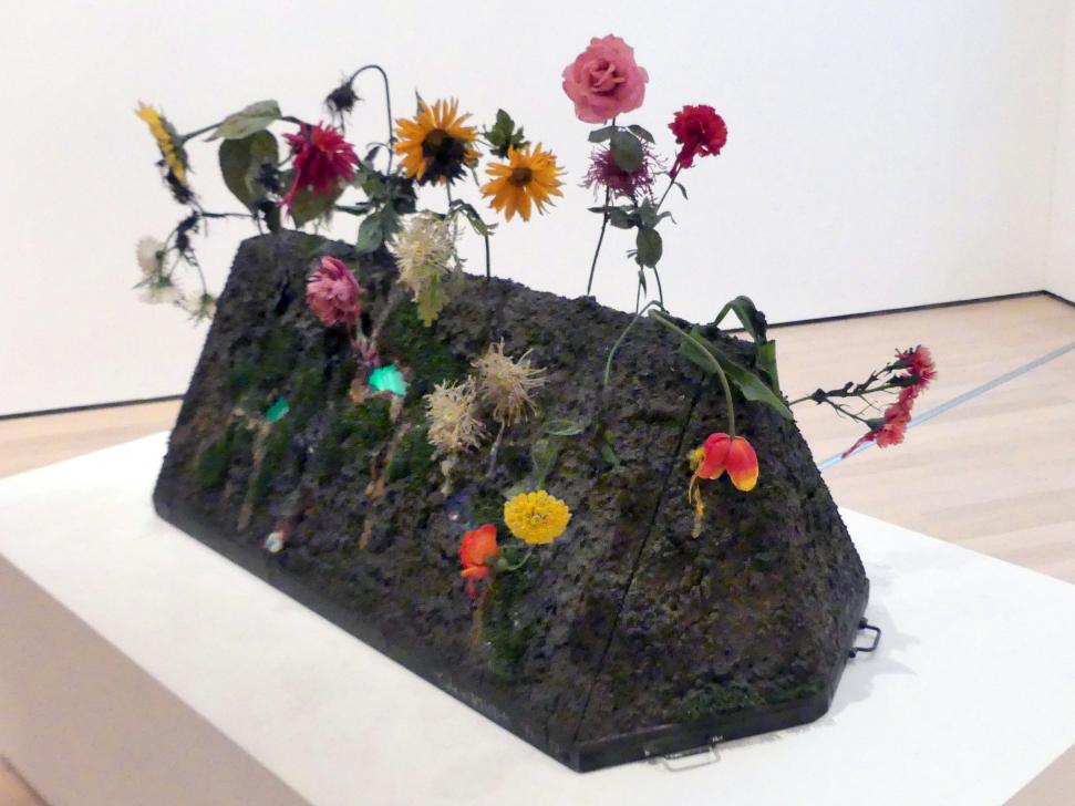 Tetsumi Kudō (1972), Verschmutzung - Anbau - Neu-Ökologie-Untergrund, New York, Museum of Modern Art (MoMA), Saal 420, 1972–1973, Bild 3/4