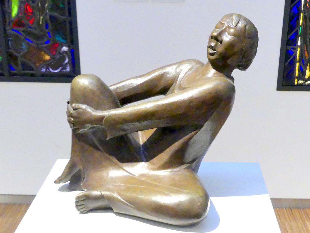 Ernst Barlach (1906–1936), Der singende Mann, Nürnberg, Germanisches Nationalmuseum, Saal 210, 1928, Bild 2/5