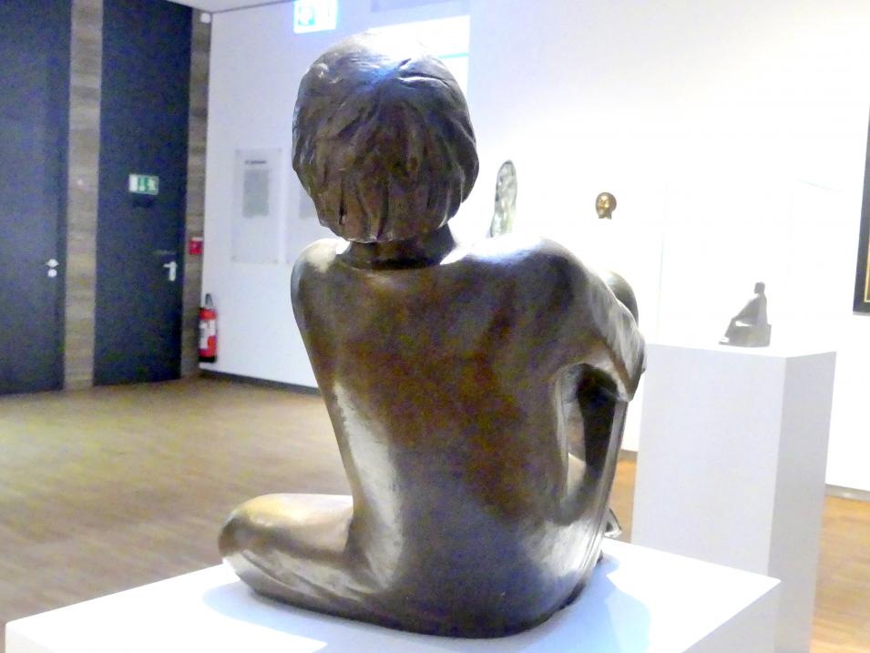 Ernst Barlach (1906–1936), Der singende Mann, Nürnberg, Germanisches Nationalmuseum, Saal 210, 1928, Bild 4/5