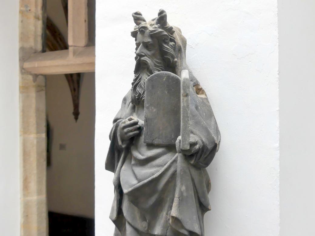 Moses mit den Gesetzestafeln, Nürnberg, Hauptmarkt, jetzt Nürnberg, Germanisches Nationalmuseum, Saal 30, um 1385–1392, Bild 2/5