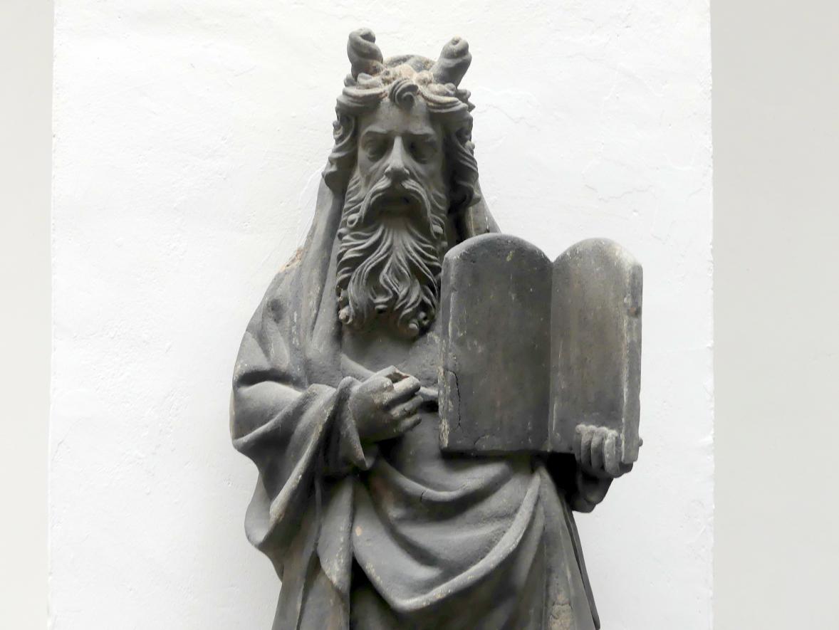 Moses mit den Gesetzestafeln, Nürnberg, Hauptmarkt, jetzt Nürnberg, Germanisches Nationalmuseum, Saal 30, um 1385–1392, Bild 4/5