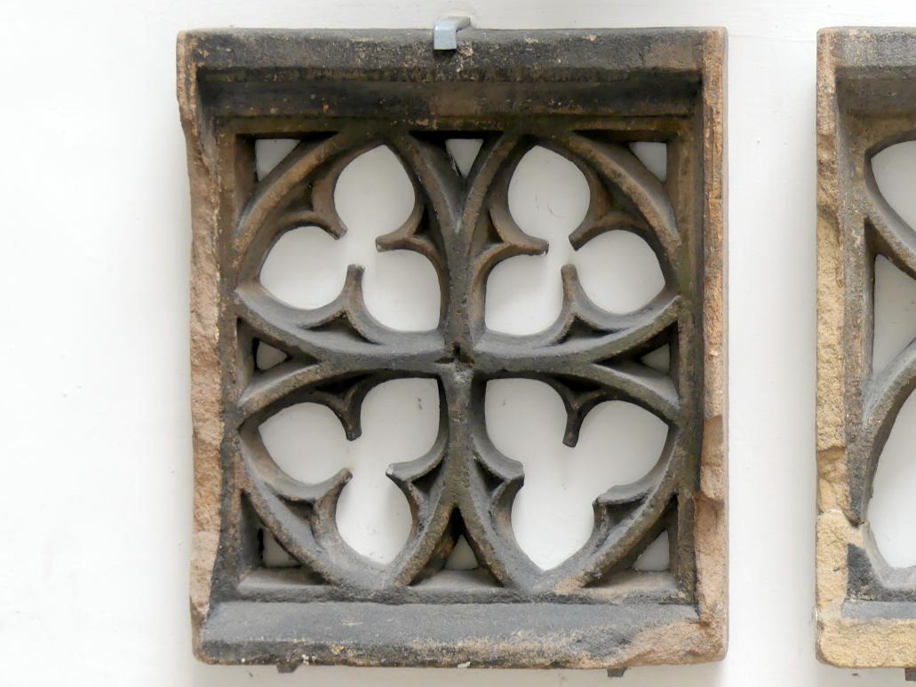 Konsolbüsten und Maßwerk-Architektur, Nürnberg, Hauptmarkt, jetzt Nürnberg, Germanisches Nationalmuseum, Saal 30, um 1385–1392, Bild 8/11