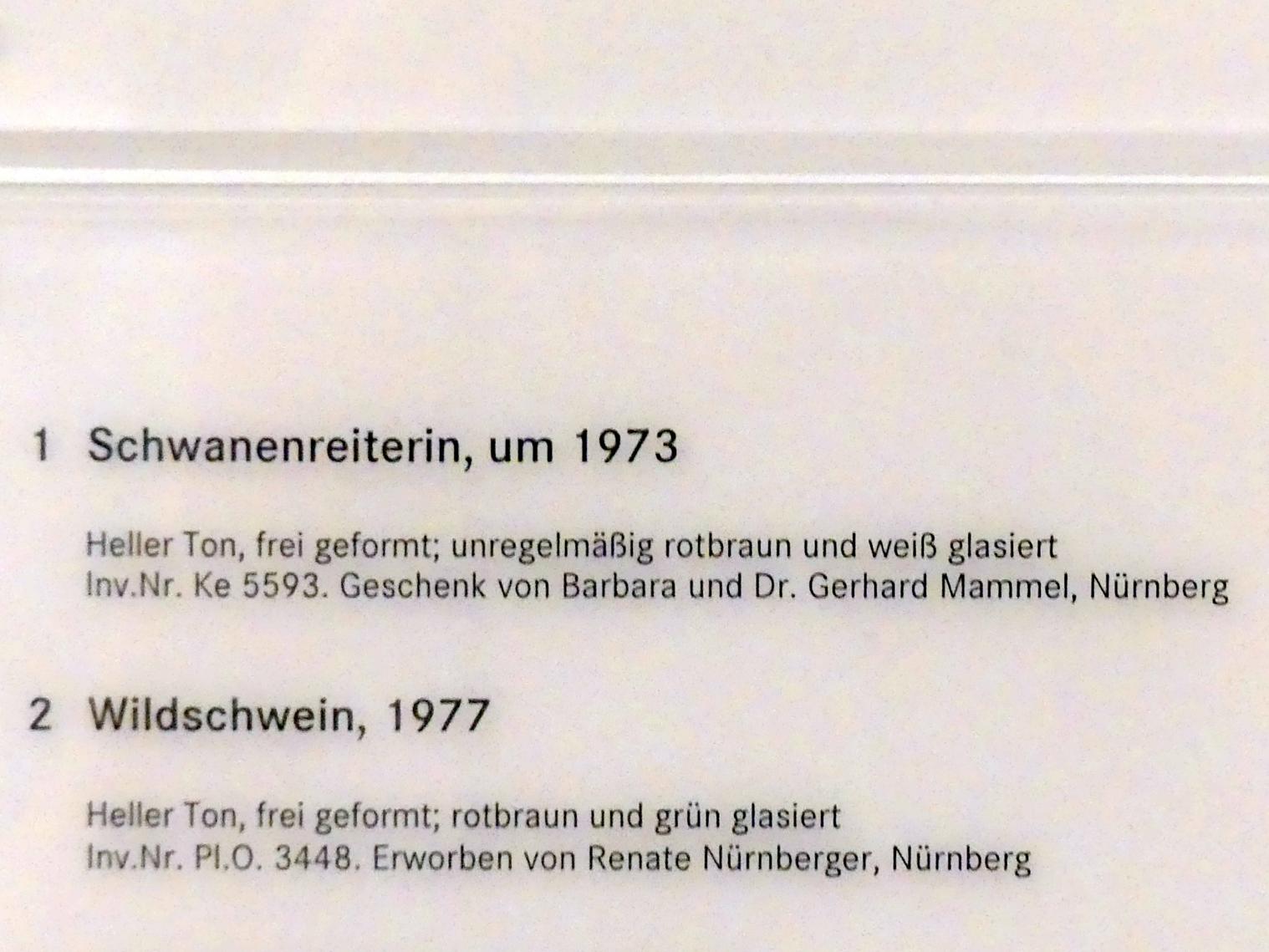 Toni Heinrich (1970–1980), Schwanenreiterin, Nürnberg, Germanisches Nationalmuseum, Saal 227, um 1973, Bild 3/3