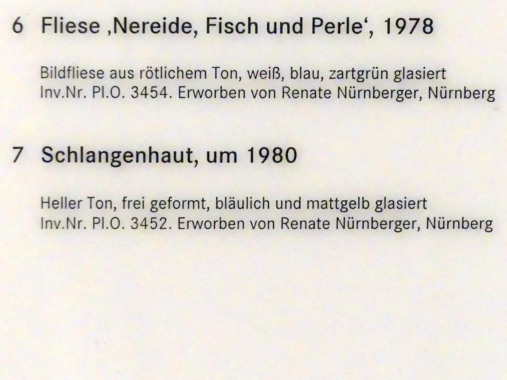Toni Heinrich (1970–1980), Schlangenhaut, Nürnberg, Germanisches Nationalmuseum, Saal 227, um 1980, Bild 2/2