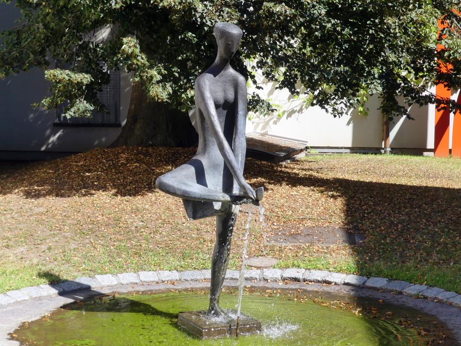 Herbert Volwahsen (1949–1965), Große Fußwaschende, Regensburg, Stadtpark, 1965, Bild 2/10