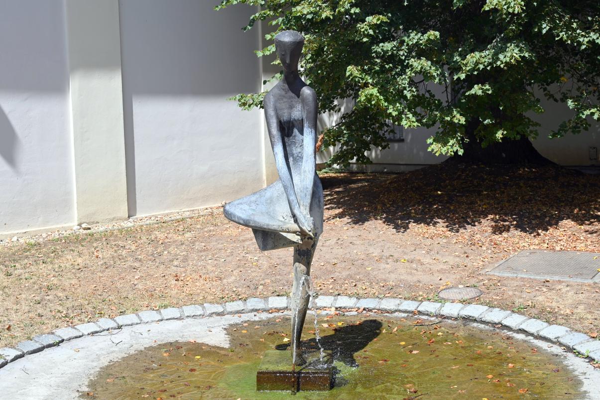 Herbert Volwahsen (1949–1965), Große Fußwaschende, Regensburg, Stadtpark, 1965, Bild 5/10