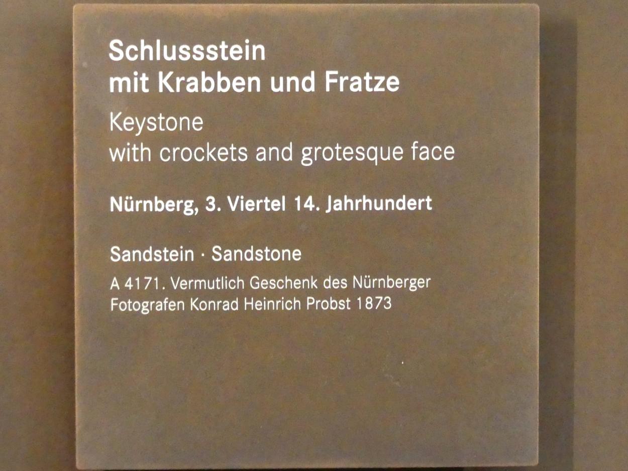 Schlussstein mit Krabben und Fratze, Nürnberg, Germanisches Nationalmuseum, Saal 33, 3. Viertel 14. Jhd., Bild 3/3
