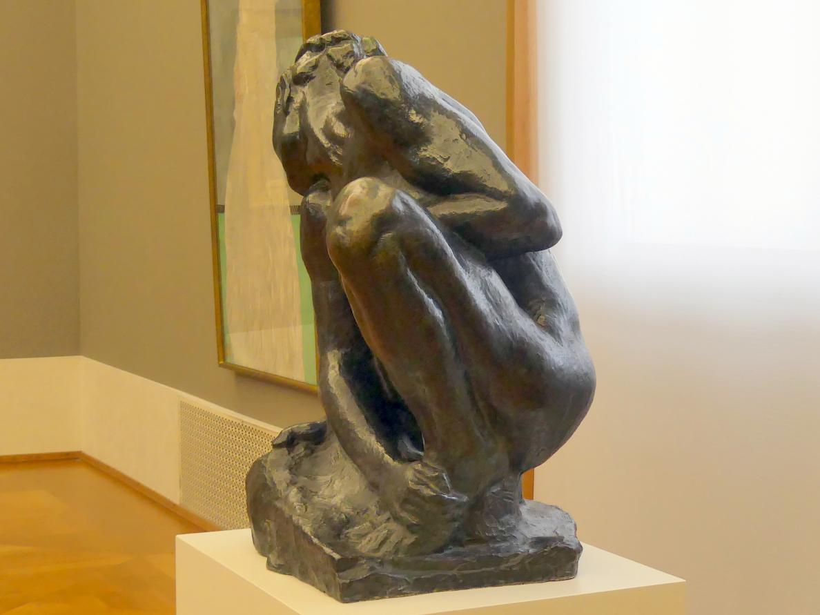 Auguste Rodin (1863–1917), Kauernde, München, Neue Pinakothek in der Alten Pinakothek, Saal III, um 1880–1882, Bild 4/5