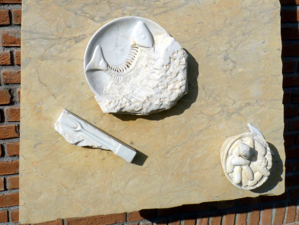 Daniel Spoerri (1955–2014), Duodecim ultimae cenae de claris molieribus, Seggiano, Il Giardino di Daniel Spoerri, 2008, Bild 2/5