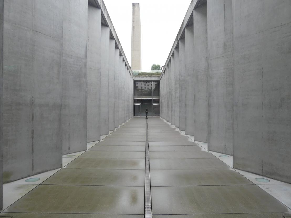 Isolde Frepoli (2012), Purple, München, Staatliches Museum Ägyptischer Kunst, 2012, Bild 4/6