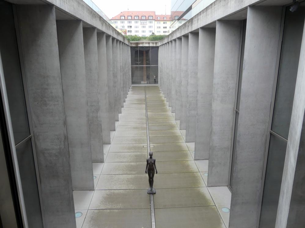 Isolde Frepoli (2012), Purple, München, Staatliches Museum Ägyptischer Kunst, 2012, Bild 5/6