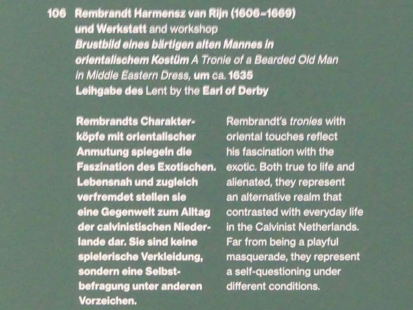 Rembrandt (Rembrandt Harmenszoon van Rijn) (1627–1669), Brustbild eines bärtigen alten Mannes in orientalischem Kostüm, Potsdam, Museum Barberini, Ausstellung "Rembrandts Orient" vom 13.03.-27.06.2021, Saal B5, um 1635, Bild 2/2