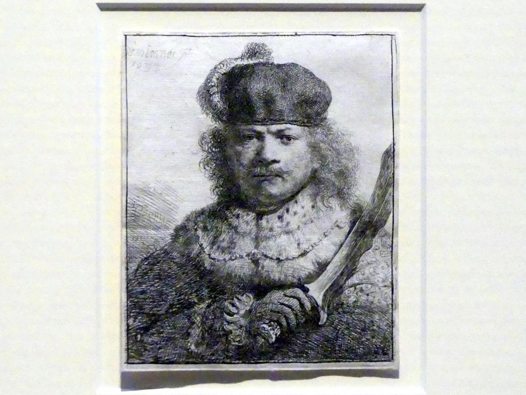 Rembrandt (Rembrandt Harmenszoon van Rijn) (1627–1669), Selbstbildnis mit Säbel, Potsdam, Museum Barberini, Ausstellung "Rembrandts Orient" vom 13.03.-27.06.2021, Saal B5, 1634, Bild 2/3