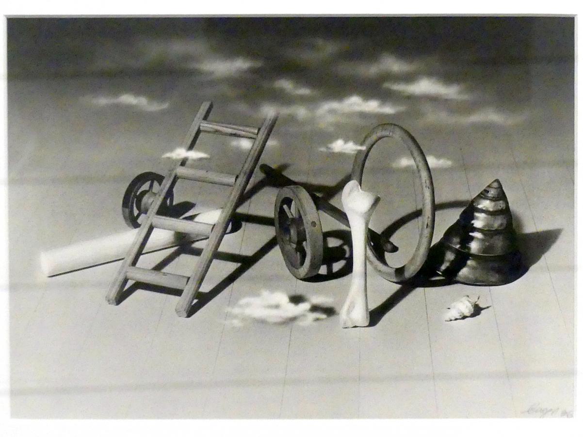 Herbert Bayer (1925–1972), Stillleben, Linz, Lentos Kunstmuseum Linz, Saal 5 - Fotokabinett, 1936, Bild 2/3