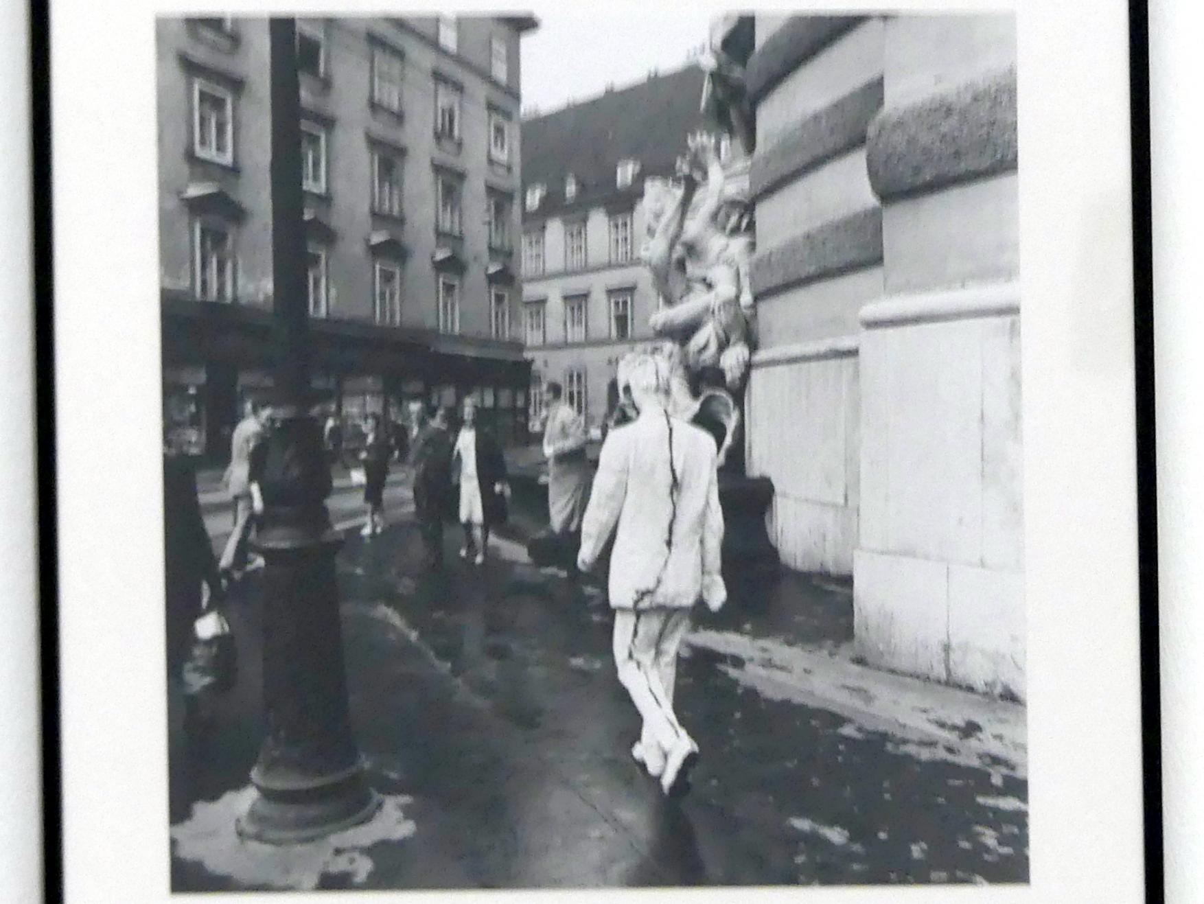 Günter Brus (1964–1965), Wiener Spaziergang, Linz, Lentos Kunstmuseum Linz, Saal 9 - Das Jahrzehnt des Aufbruchs, 1965, Bild 6/16
