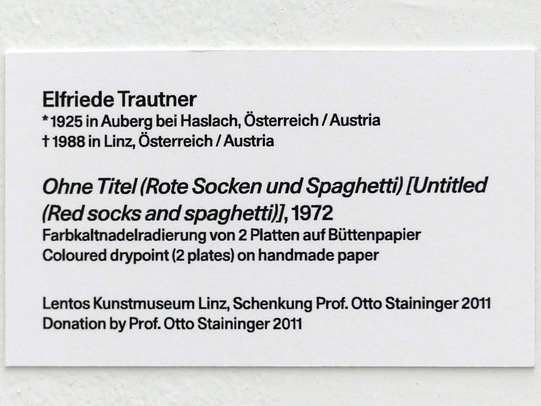 Elfriede Trautner (1972), Ohne Titel (Rote Socken und Spaghetti), Linz, Lentos Kunstmuseum Linz, Saal 10 - Zu schade für die Lade, 1972, Bild 3/3