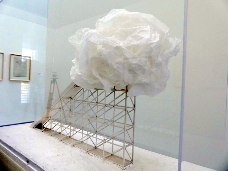 Günter Zamp Kelp (1970–1973), Big Piano, Linz, Lentos Kunstmuseum Linz, Saal 11 - Performance, Konzeptionelle Kunst und Fotorealismus, Undatiert, Bild 2/4