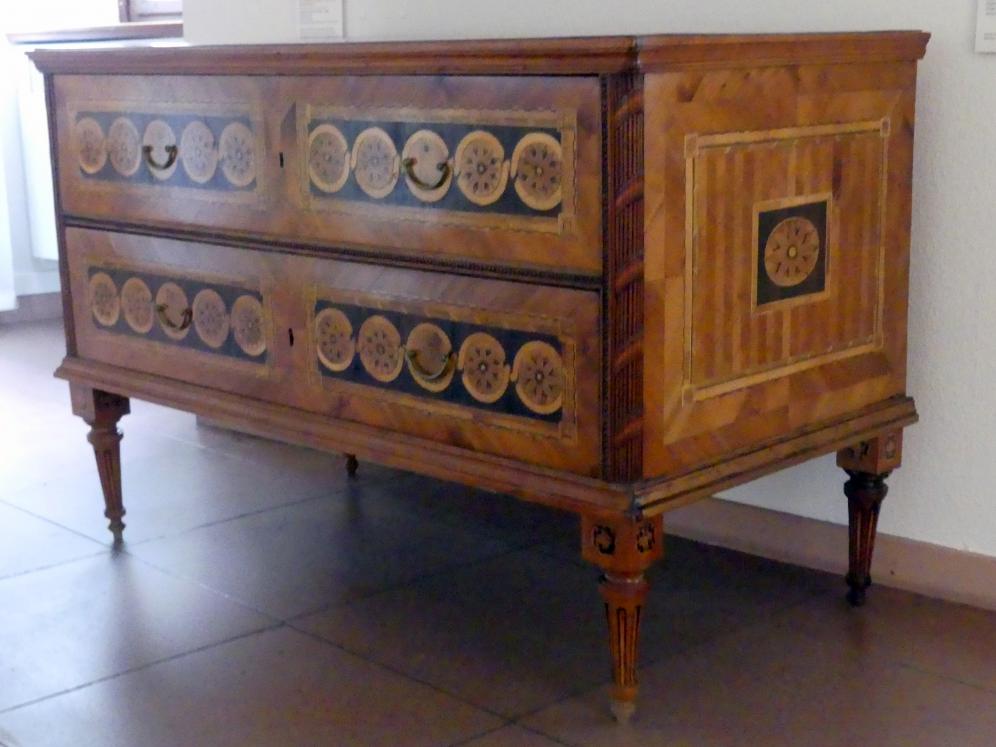 Kommode, Würzburg, Museum für Franken (ehem. Mainfränkisches Museum), Steinsaal, um 1780–1790, Bild 2/3