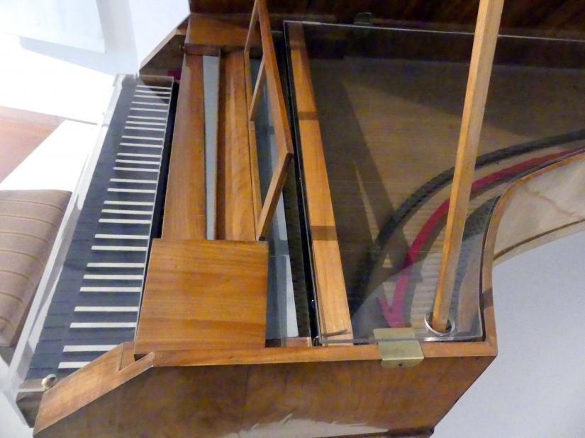 Jakob Pfister (1808), Hammerklavier, Würzburg, Museum für Franken (ehem. Mainfränkisches Museum), Steinsaal, 1808, Bild 3/4