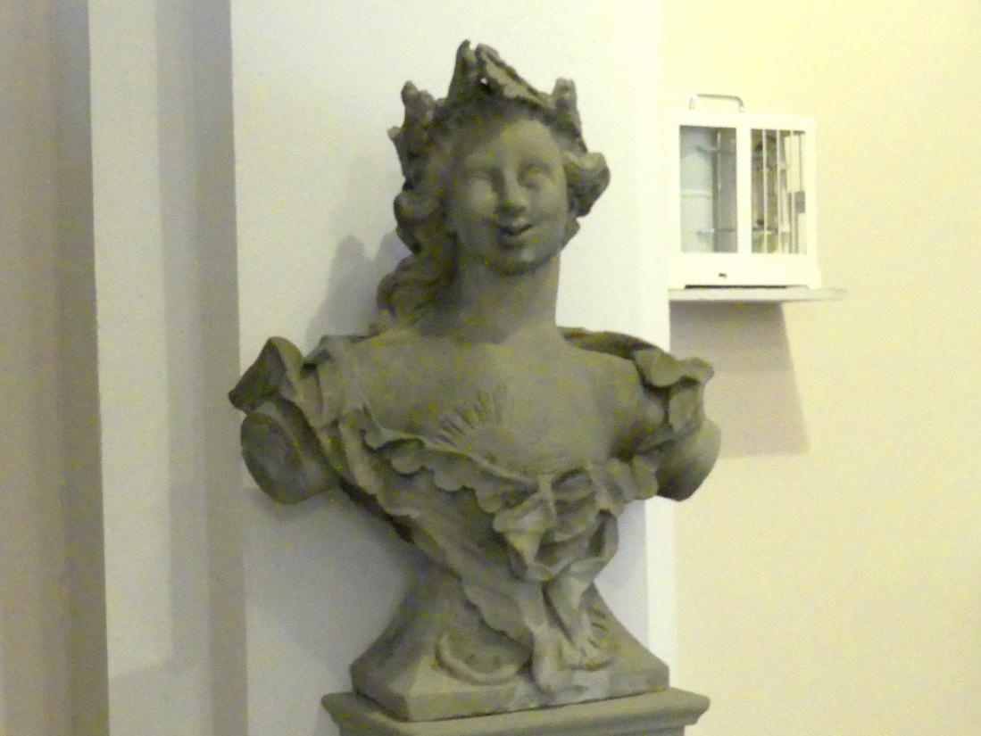 Ferdinand Tietz (Ferdinand Dietz) (1740–1767), Herme: Apoll, Veitshöchheim, Schloss Veitshöchheim, Hofgarten, jetzt Würzburg, Museum für Franken (ehem. Mainfränkisches Museum), Fayence-Saal, 1765–1768, Bild 2/3