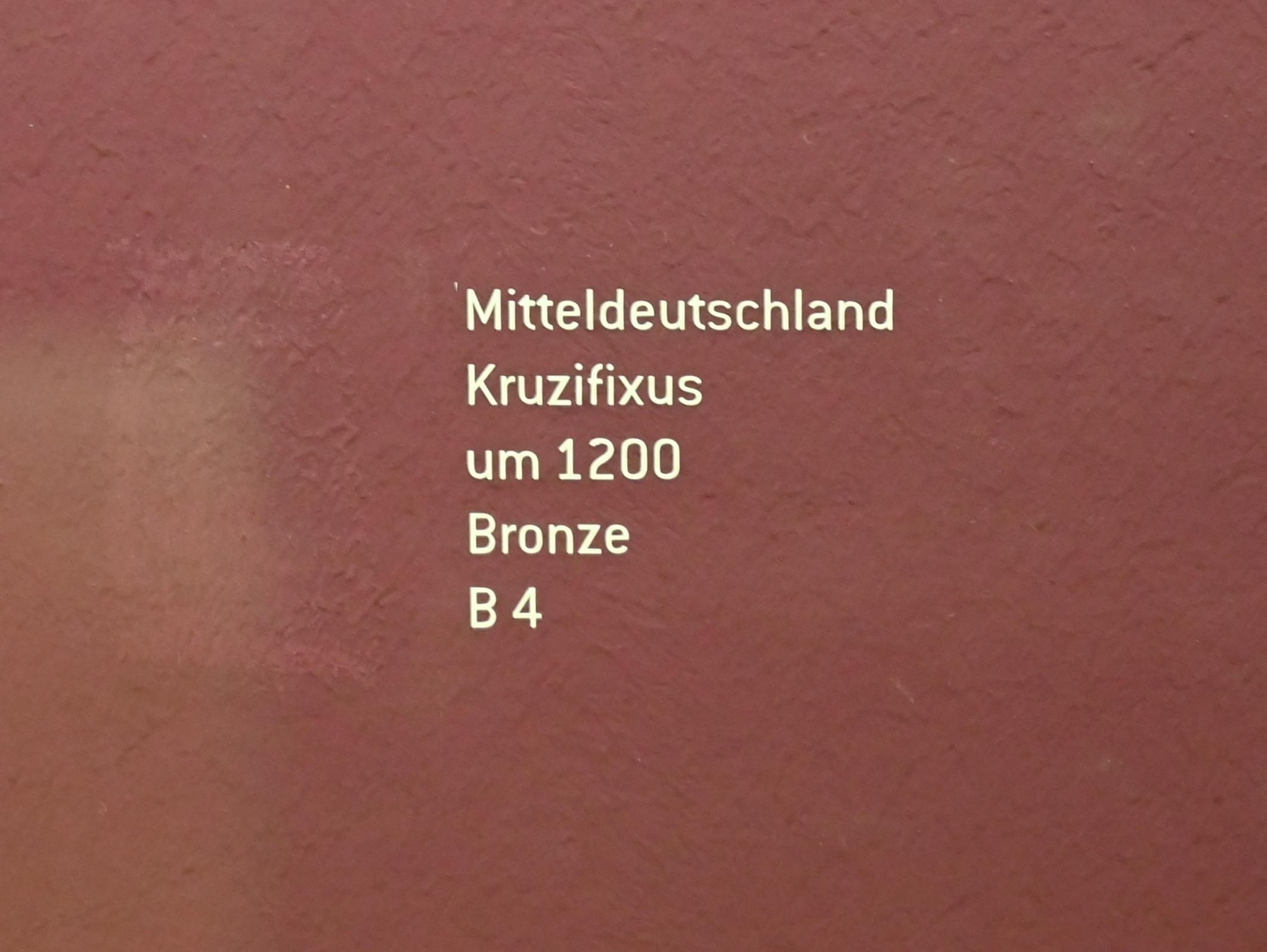 Kruzifixus, Innsbruck, Tiroler Landesmuseum, Ferdinandeum, Mittelalter 3, um 1200, Bild 2/2
