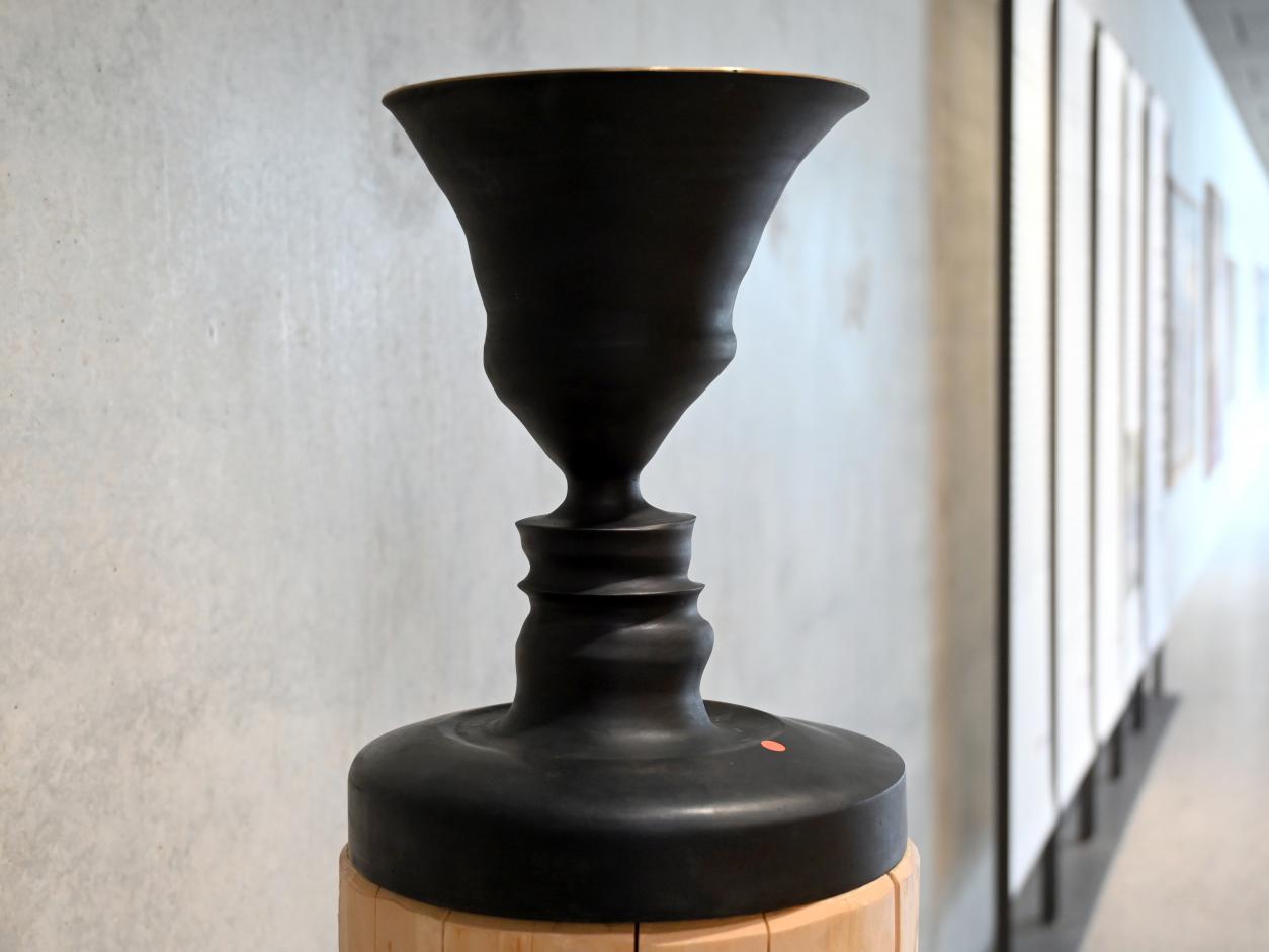 Ugo Dossi (2010–2021), Carmen und Reinhold (aus der Serie: CALIX), Künzelsau, Museum Würth 2, Carmen Würth Forum, 2021, Bild 3/4