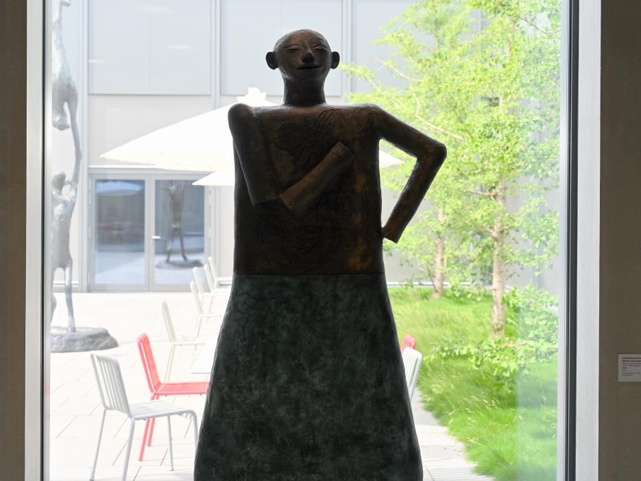 Adolfo Riestra (1985–1989), Gigant mit Drachen, Künzelsau, Museum Würth 2, Carmen Würth Forum, 1989, Bild 2/3