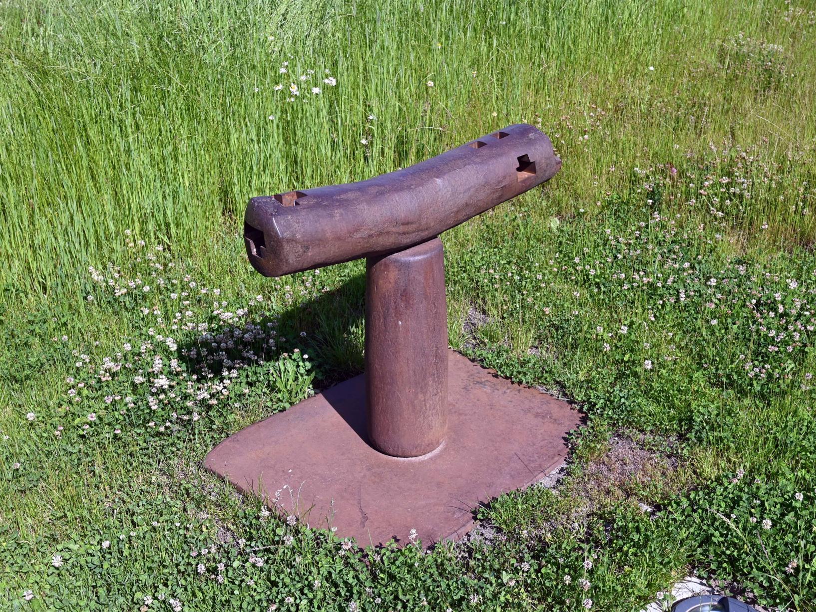 Eduardo Chillida (1955–1997), Gruß an die Vögel, Künzelsau, Skulpturengarten am Carmen Würth Forum, 1994, Bild 2/3