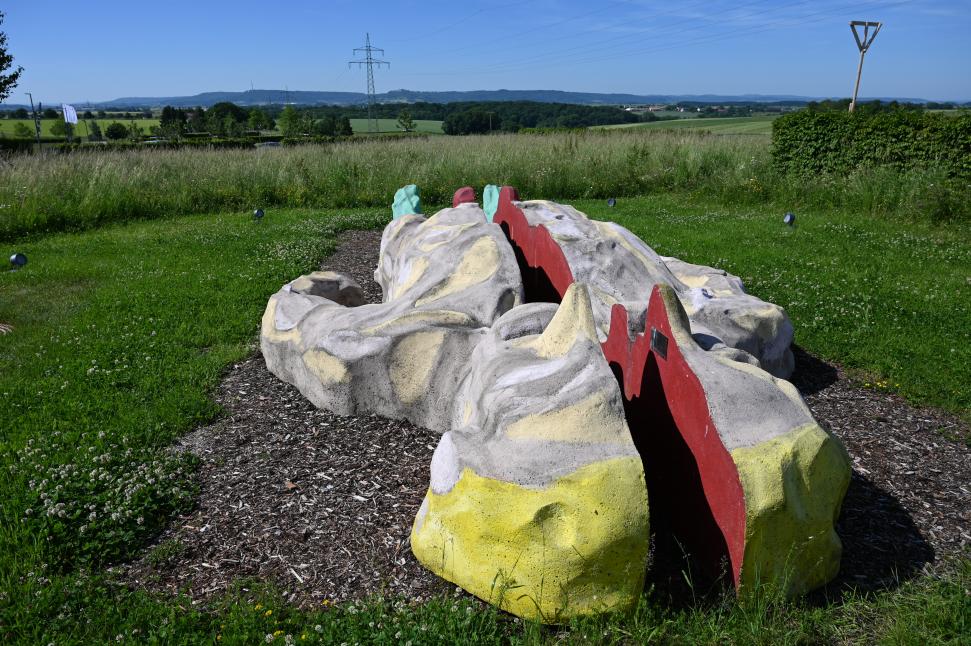 Alfred Hrdlicka (1957–1994), King Lear - Der geteilte Mensch, Künzelsau, Skulpturengarten am Carmen Würth Forum, 1994, Bild 6/9