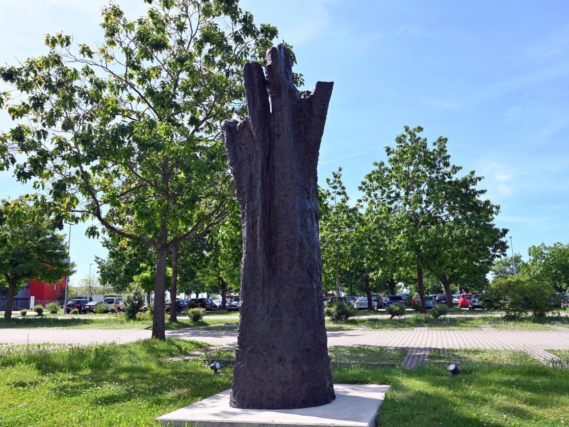 Magdalena Abakanowicz (1999–2003), Figura Ultima, Künzelsau, Skulpturengarten am Carmen Würth Forum, 1999, Bild 2/4