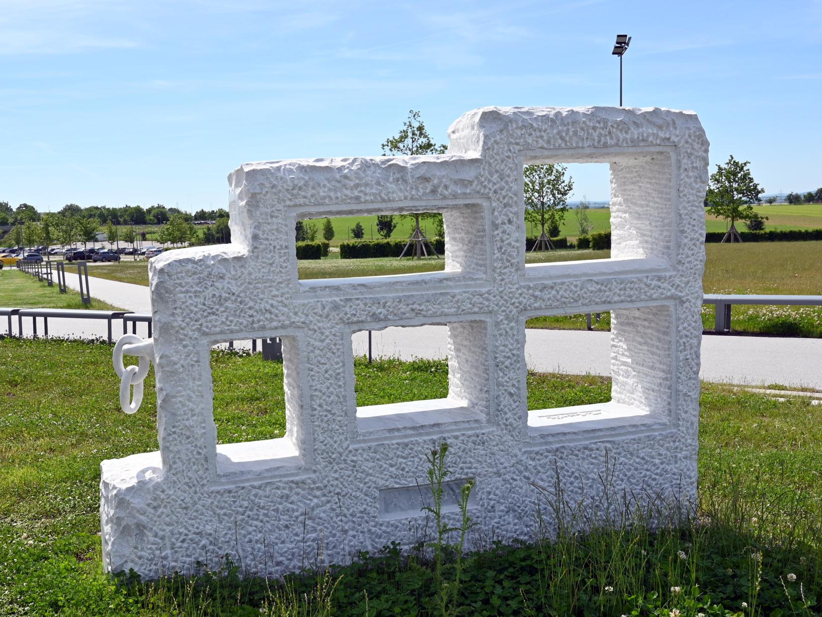 Markus Redl (2008–2019), Stein 154/129 [Regal des Archivars], Künzelsau, Skulpturengarten am Carmen Würth Forum, 2019, Bild 2/4