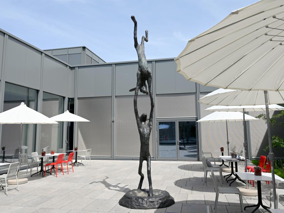 Barry Flanagan (1971–2005), Akrobaten, Künzelsau, Skulpturengarten am Carmen Würth Forum, 1997