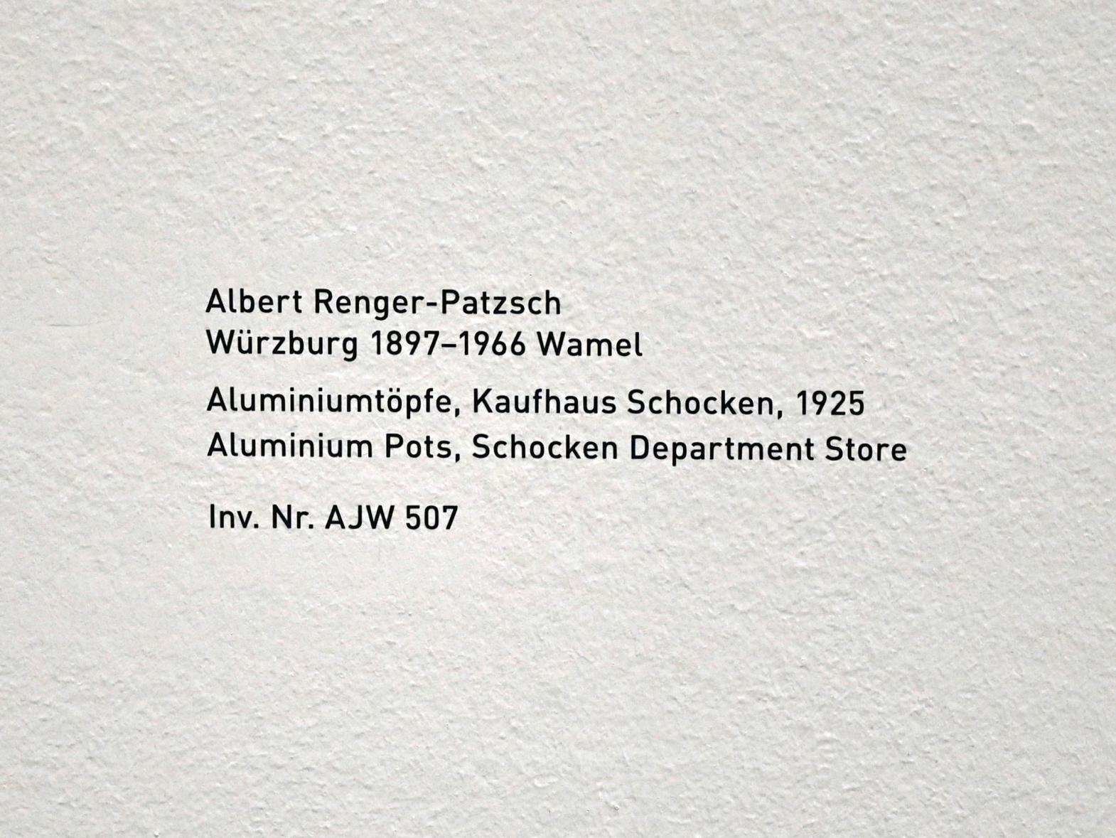 Albert Renger-Patzsch (1925–1959), Aluminiumtöpfe, Kaufhaus Schocken, München, Pinakothek der Moderne, Saal 8, 1925, Bild 2/2