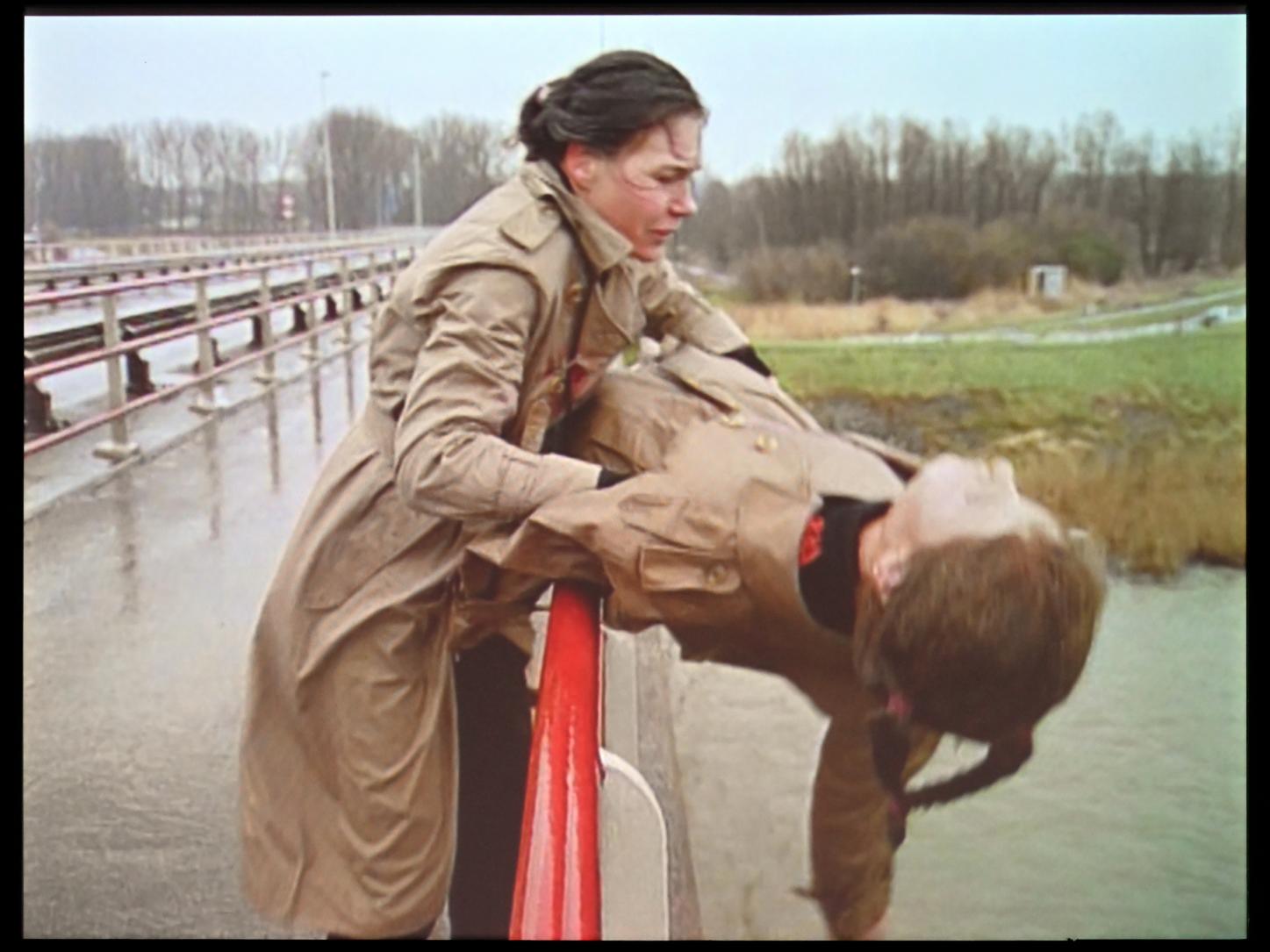 Mathilde ter Heijne (2000–2005), Mathilde, Mathilde..., München, Pinakothek der Moderne, Saal 30a, 2000, Bild 3/9