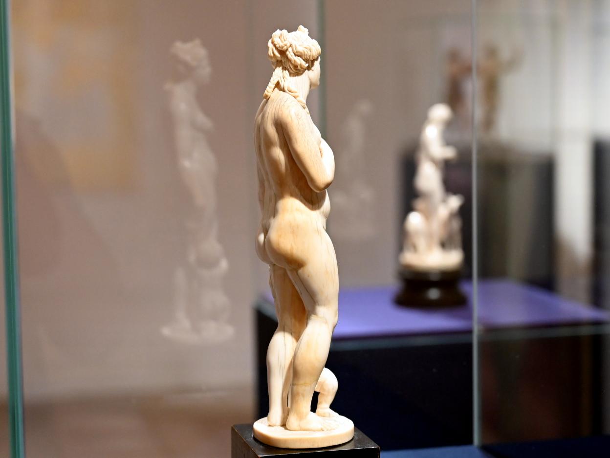 Adam Lenckhardt (1640), Venus und Amor, Schwäbisch Hall, Kunsthalle Würth, Ausstellung "Leonhard Kern und Europa" vom 29.03. - 03.10.2021, Untergeschoß Saal 2, um 1640, Bild 3/4