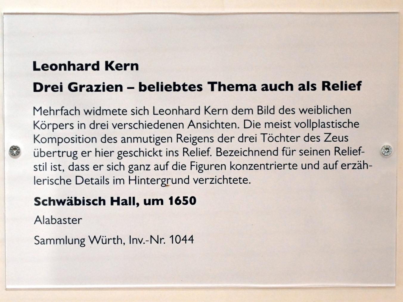 Leonhard Kern (1615–1653), Drei Grazien - beliebtes Thema auch als Relief, Schwäbisch Hall, Kunsthalle Würth, Ausstellung "Leonhard Kern und Europa" vom 29.03. - 03.10.2021, Untergeschoß Saal 2, um 1650, Bild 2/2