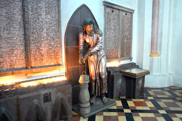 Ehrgott Bernhard Bendl (1690–1730), Schulterwunden-Christus an der Geißelsäule, Zwiesel, Stadtpfarrkirche St. Nikolaus, 1730, Bild 4/5