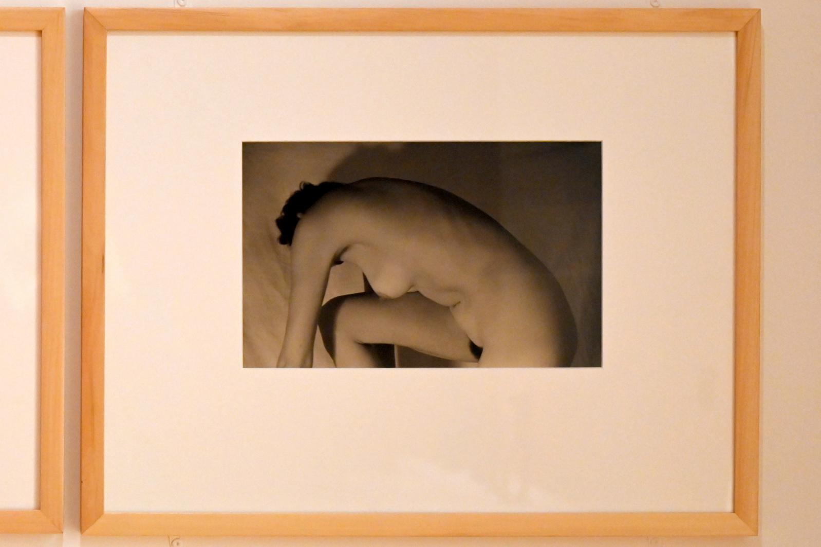 Jacqueline Rau (1936–1950), Weiblicher Akt, Straßburg, Musée d’Art moderne et contemporain, Saal 9, um 1938, Bild 1/2