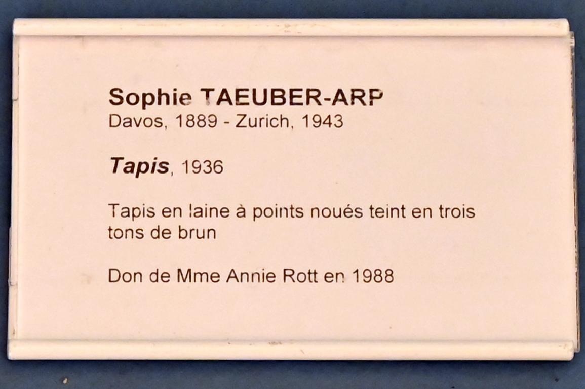 Sophie Taeuber-Arp (1920–1936), Teppich, Straßburg, Musée d’Art moderne et contemporain, Saal 14, 1936, Bild 2/2