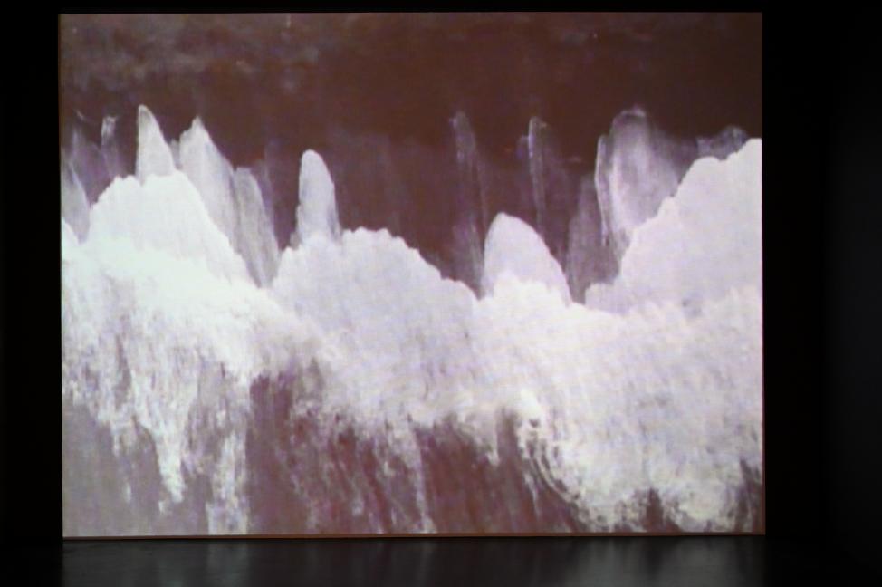 Ange Leccia (1991), Das Meer, Straßburg, Musée d’Art moderne et contemporain, Saal Obergeschoß 3, 1991, Bild 2/4