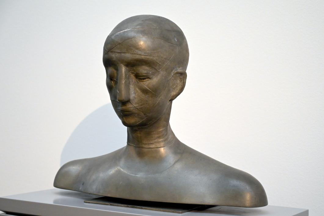 Baldur Schönfelder (1981), Nike I, Halle (Saale), Kunstmuseum Moritzburg, Wege der Moderne, Stötzer, Grzimek, 1981, Bild 2/3