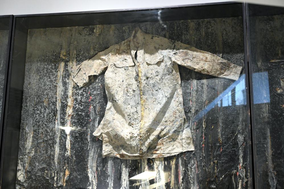 Anselm Kiefer (1969–2020), Humbaba, Turin, Galleria civica d'arte moderna e contemporanea (GAM Torino), Treppenhaus, 2009, Bild 4/5