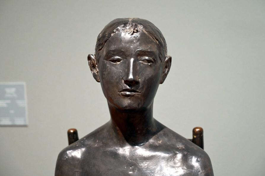 Giacomo Manzù (1938–1948), Sitzendes Mädchen (Kind auf einem Stuhl), Turin, Galleria civica d'arte moderna e contemporanea (GAM Torino), Saal 10, 1948, Bild 3/4