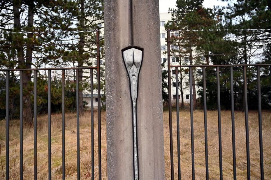 Helmut Langhammer (1981), Schild, Regensburg, Landshuterstraße, 1981, Bild 6/8