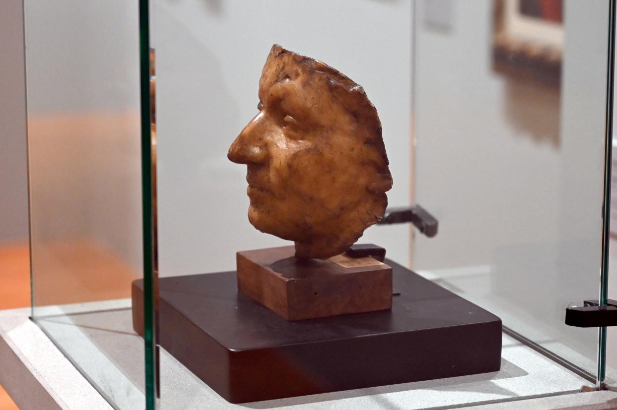 Giacomo Manzù (1938–1948), Maske, Turin, GAM Torino, Ausstellung "Eine Reise gegen den Strom" vom 05.05.-12.09.2021, Saal 4, 1939, Bild 2/3