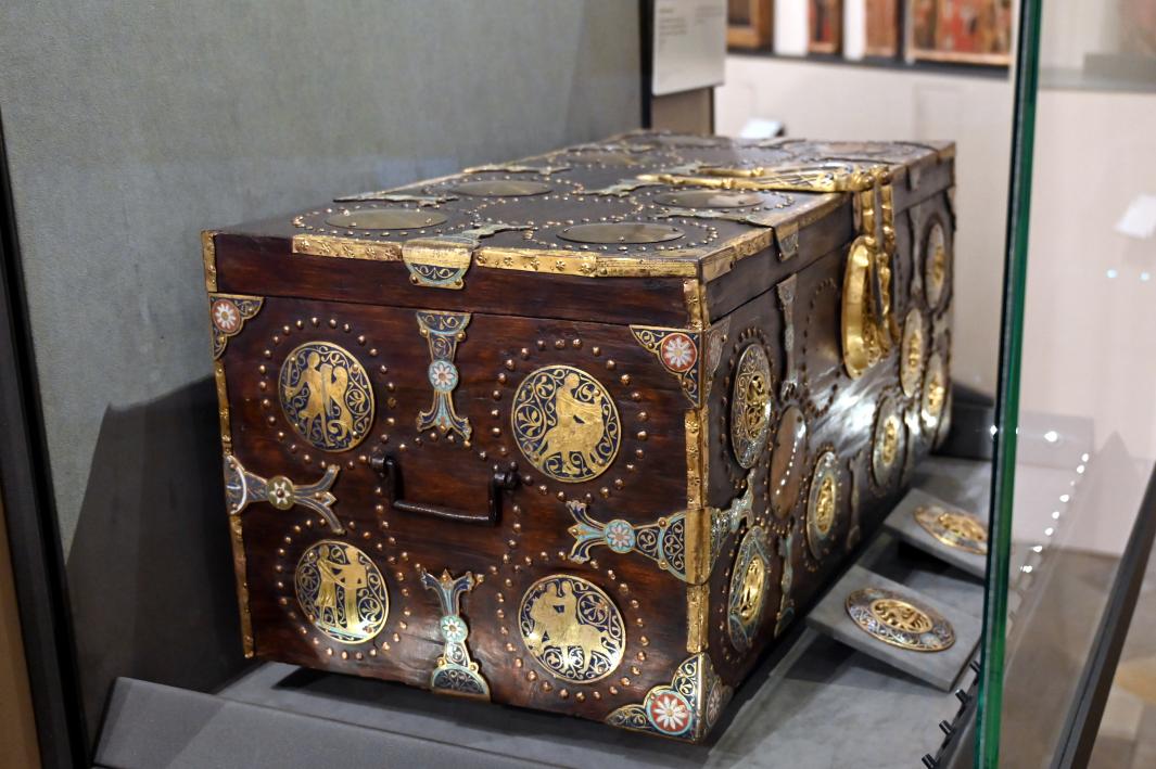 Truhe des Kardinals Guala Bicchieri mit Medaillons, Vercelli, Abbazia di Sant'Andrea, jetzt Turin, Museo civico d'arte antica, Saal 8, 1220–1225, Bild 2/3